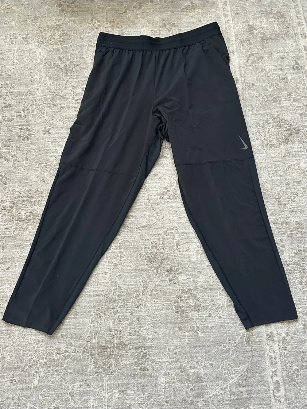 Nike Men’s Large BlackYoga pantswith Reflective Swoosh. NWT’s.